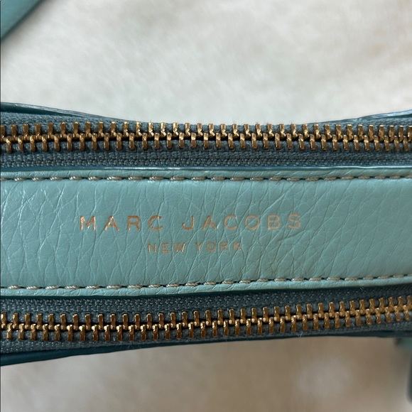 EUC Marc Jacobs Teal Leather duo-zipper Crossbody Bag - Picture 5 of 9